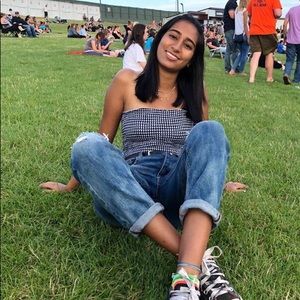 Meet your Posher, Hana